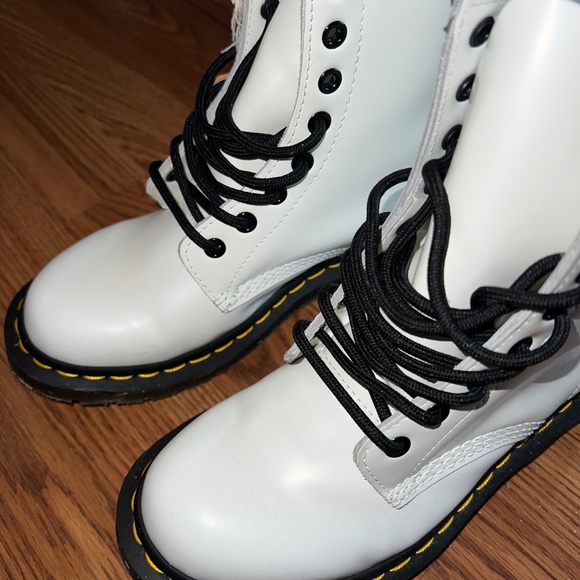 Size 7 White Dr. Martens - Picture 6 of 6